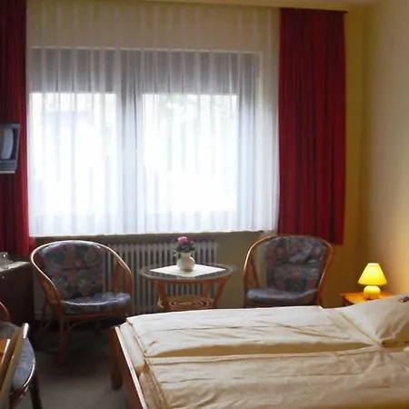 Heidehotel Anna 호텔 졸타우